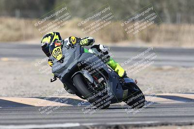 media/Dec-01-2025-Moto Forza (Mon) [[2daa91e15f]]/1-Advanced Group/Session 3 (Turn 3)/